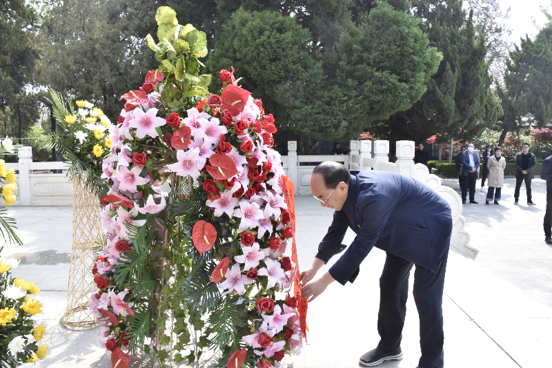 乐鱼网页版-乐鱼(中国)官方
党委赴兰考开展党史学习教育主题实践活动